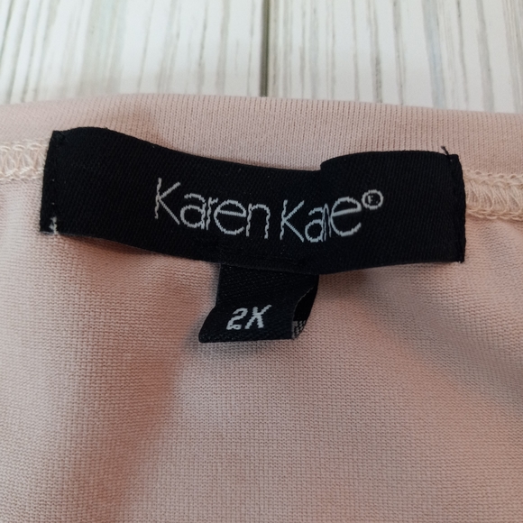 Karen Kane Scoop Neck Tank Top - Picture 4 of 10